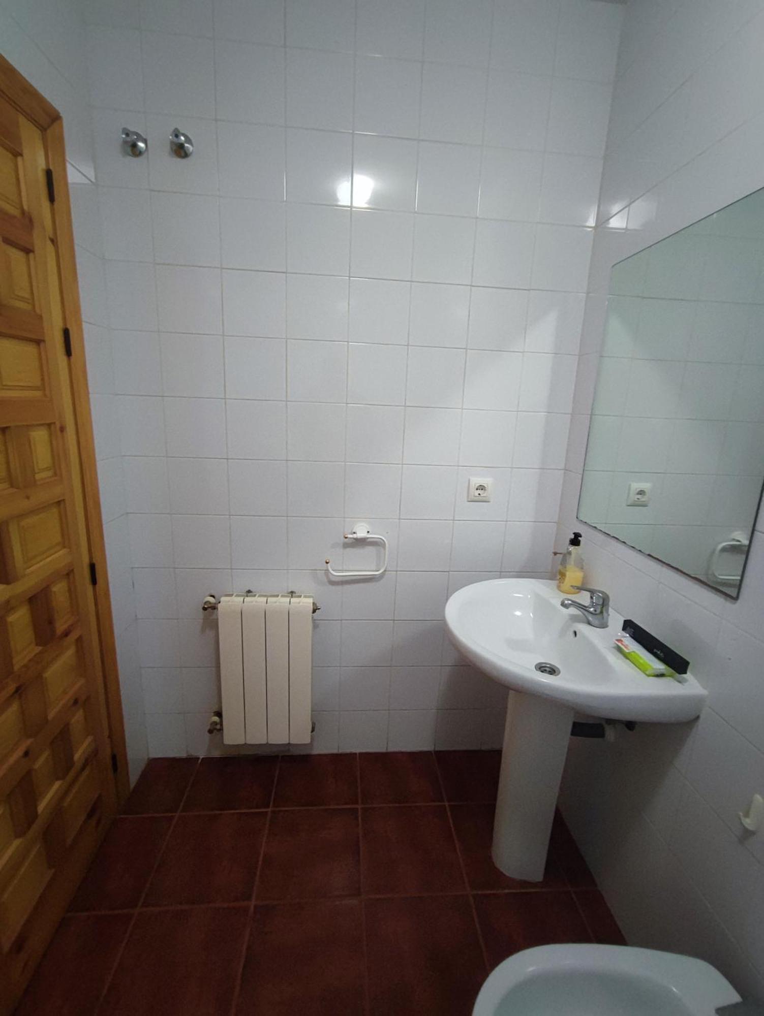 H Helechosa Hotel Room photo
