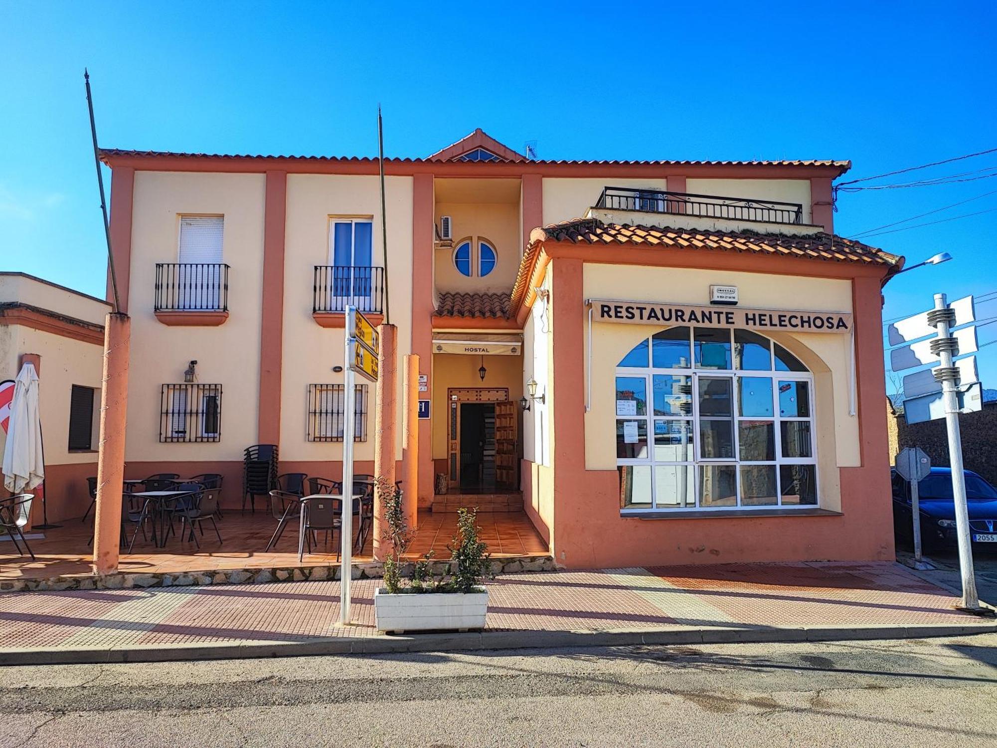 H Helechosa Hotel Exterior photo